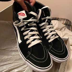 classic black sk8 hi 9.5